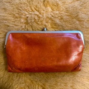 HOBO Lauren Clutch- Wallet